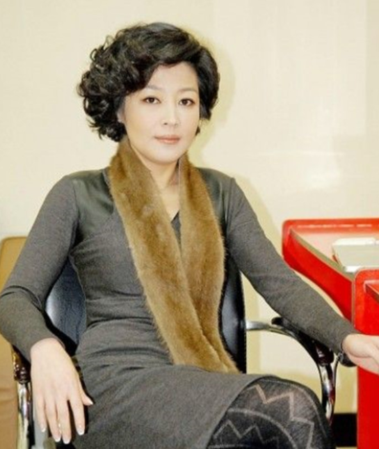 主持界的7對模範夫妻:劉純燕王寧從校服到婚紗,可惜李詠已離世 主持界的7對模範夫妻:劉純燕王寧從校服到婚紗,可惜李詠已離世