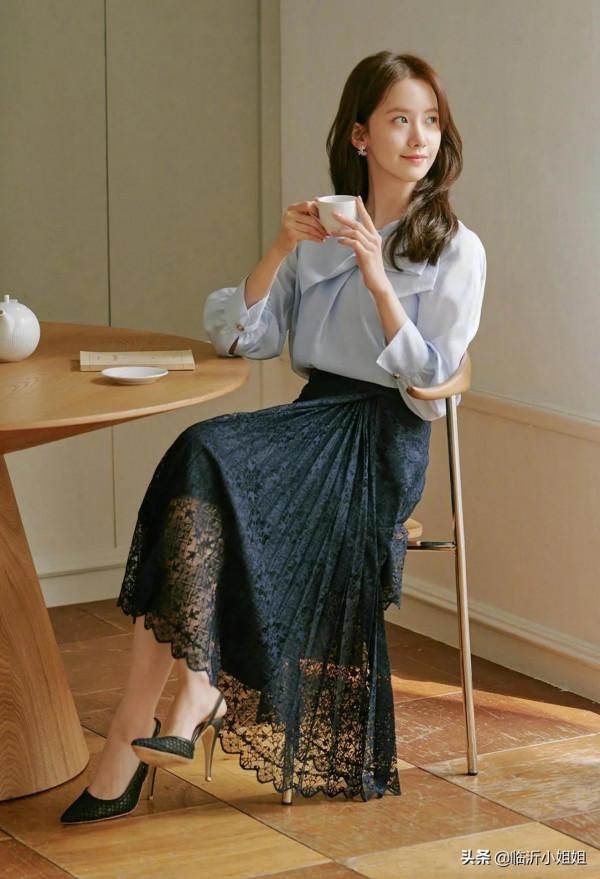 林允兒，清新美少女系列的代表，天生麗質的顏值，美爆啦