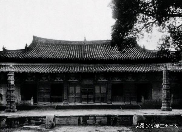 民間故事:屠夫深夜破廟下出恭,醜和尚:快走,晚一步就走不了了 民間故事:屠夫深夜破廟下出恭,醜和尚:快走,晚一步就走不了了