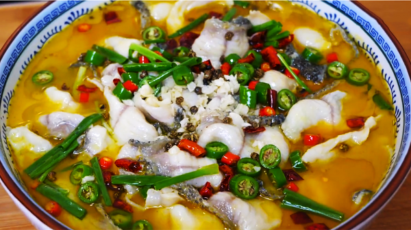 重慶最出名的10道特色菜，麻辣過癮，鮮嫩好吃，旅遊必吃美食推薦