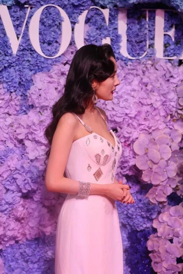 女星的時尚現場，大冪冪是必不可缺的