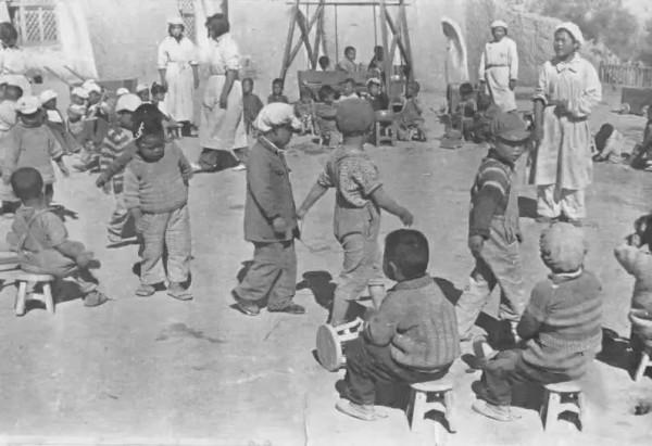 “醜媽媽”醜子岡，不上戰場不扛槍，卻得到毛澤東的尊敬，為何？