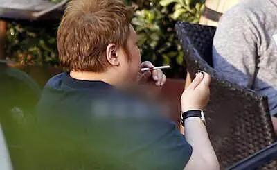 娛樂圈哪個女星抽菸更好看？