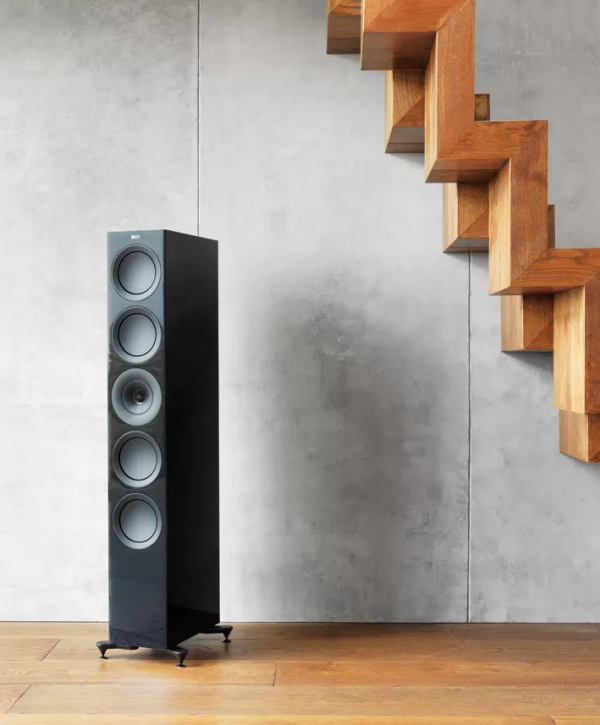 不斷追求卓越音質，KEF R11座地式揚聲器