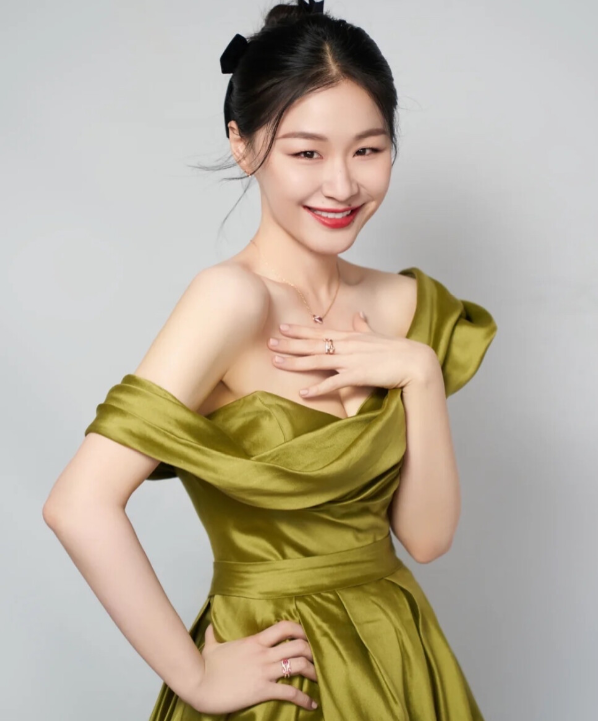 沉浸式職場推理綜藝來襲,章澤天綜藝首秀,還是要進軍娛樂圈了? 沉浸式職場推理綜藝來襲,章澤天綜藝首秀,還是要進軍娛樂圈了?