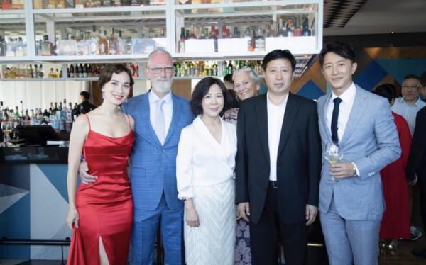 盧靖姍零點為38歲韓庚慶生，甜喊&OpenCurlyDoubleQuote;寶貝老公&rdquo;，互相示愛文案優美