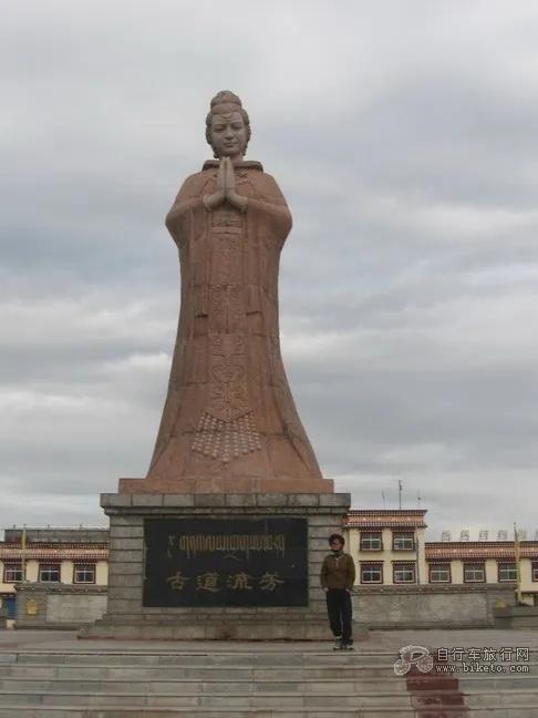 太陽啊 我終於把你背到了崑崙山之&mdash;&mdash;青藏線上第一景 日月山流連