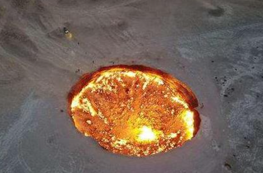 地球「地獄之門」烈火燃燒數十年 土庫曼總統下令關閉