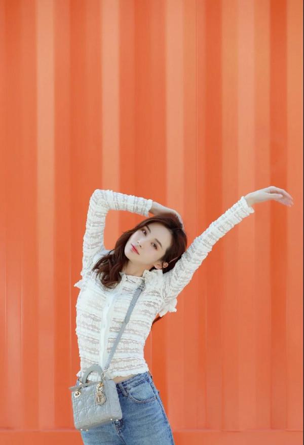 路晨，實力與顏值兼具的人氣小花旦