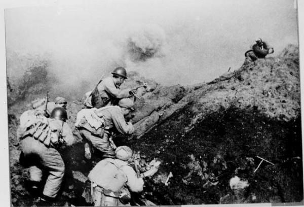 1955年，美三艘航母進入臺海，毛主席說：讓蔣軍撤退，莫貪小利