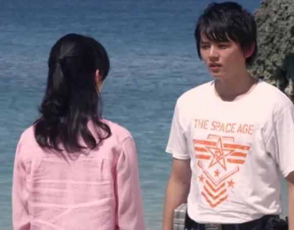 赤剛開發者有一個獨生女叫愛琉，但愛琉為何知道小露的真實身份？