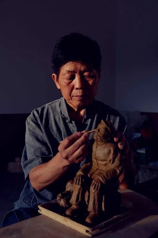 黃澤富——獨樹一幟 巧手弘揚泥塑牛文化