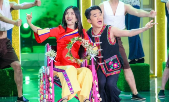 《快本》謝娜哭訴復工壓力增大,私下求助楊迪救場,綜藝大不如前 《快本》謝娜哭訴復工壓力增大,私下求助楊迪救場,綜藝大不如前