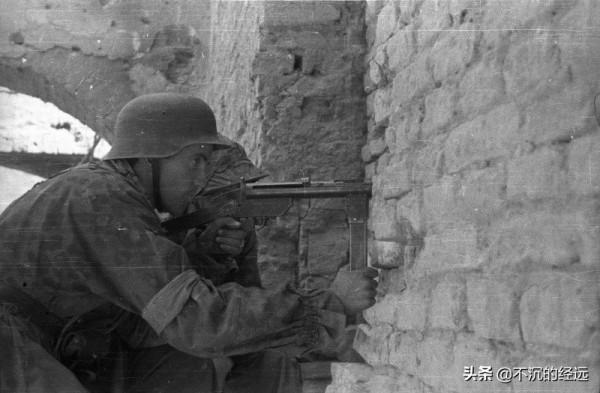投降德國人的偽軍，為何在華沙起義時，卻成了蘇軍聯絡員