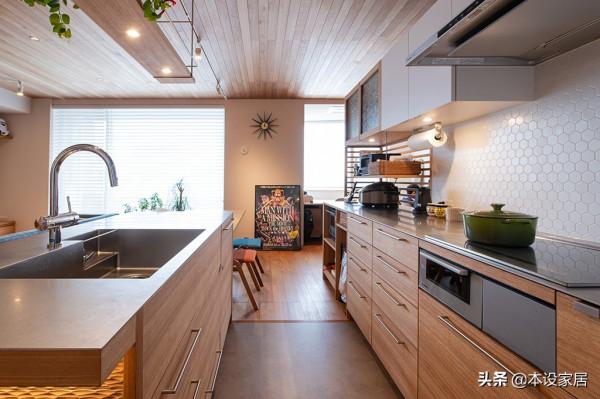 看了他83㎡小宅才知道什麼叫高雅，全屋沒有一絲俗氣，溫馨又實用