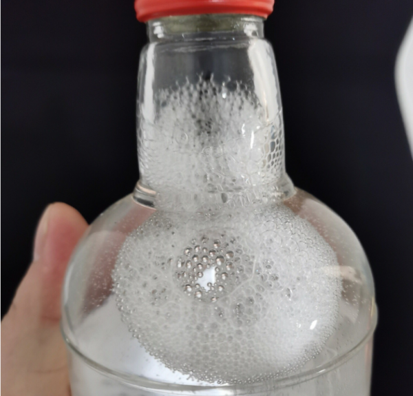 超市兩款“憋屈”酒,都是不新增1滴香精的好酒,卻因低價被嫌棄 超市兩款“憋屈”酒,都是不新增1滴香精的好酒,卻因低價被嫌棄