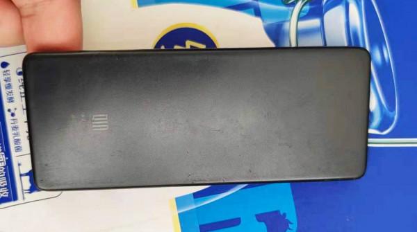 用智慧機思路做功能機，這款國產多親AI電話，體驗就是不一樣