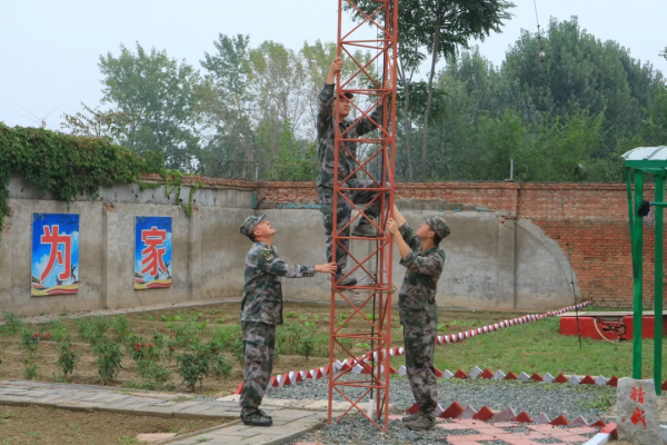 堅守臺站,他們365天24小時隨時待命 堅守臺站,他們365天24小時隨時待命