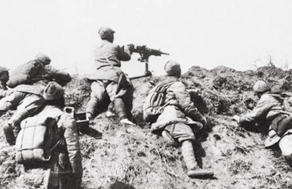 解放南京時，第一個率隊衝進“總統府”的營長，後來的結局如何？