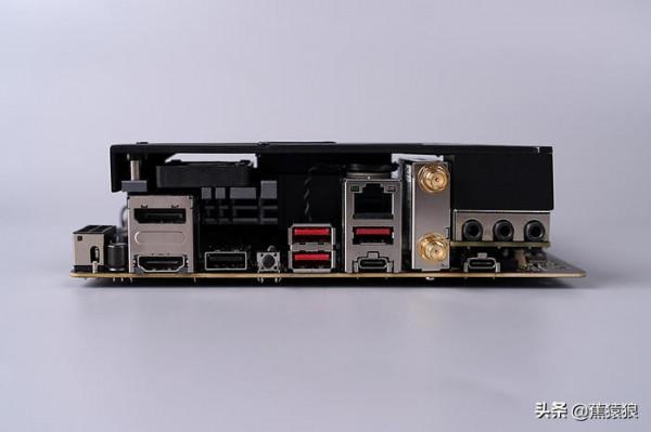 R5 5600X&plus; RTX 3070 &comma; SSUPD 美味網版 ITX 機箱裝機分享