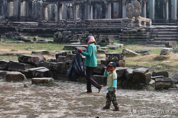 意象裡的吳哥1—巴戎廟,晨光裡金色的微笑 意象裡的吳哥1—巴戎廟,晨光裡金色的微笑