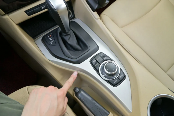 十萬買二手SUV寶馬X1,人車合一,到手即開 十萬買二手SUV寶馬X1,人車合一,到手即開