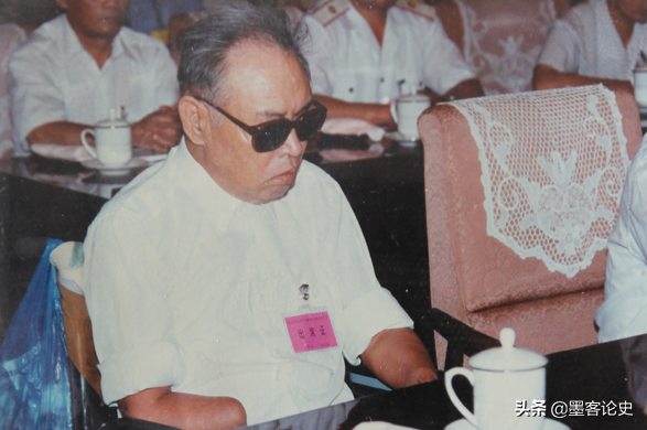 長津湖倖存者之一朱彥夫,曾在93天經歷47次手術,被譽為“活死人” 長津湖倖存者之一朱彥夫,曾在93天經歷47次手術,被譽為“活死人”