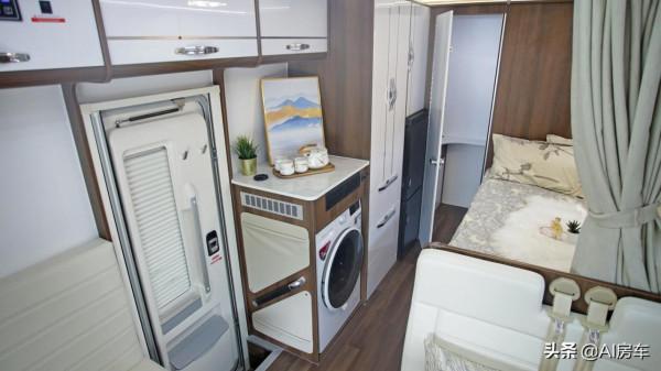 C2駕照開的大眾輕卡房車!2.8T動力+6T承載,帶獨立廚衛和5人床 C2駕照開的大眾輕卡房車!2.8T動力+6T承載,帶獨立廚衛和5人床