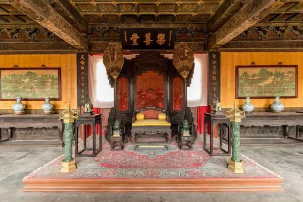 清朝除了雍正當皇子時期的潛邸雍和宮之外，其他皇帝有沒有潛邸？