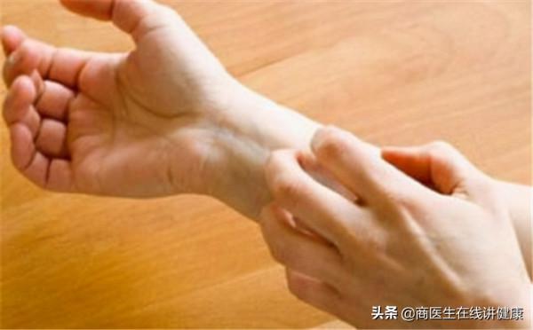 血糖失控面板瞞不住？醫生告訴你，面板若有3種表現你該控糖了