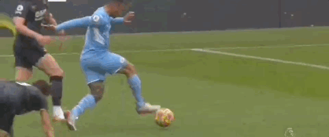 英超-斯特林點射收穫第100球 曼城1-0十人狼隊 六連勝繼續領跑 英超-斯特林點射收穫第100球 曼城1-0十人狼隊 六連勝繼續領跑