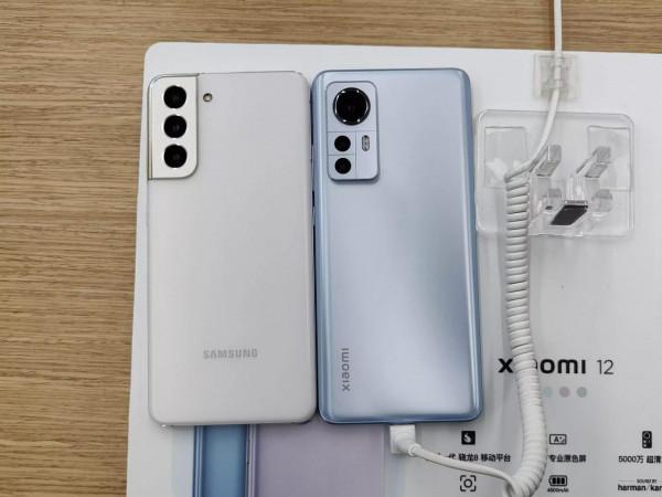 小米12 簡單對比三星GalaxyS21