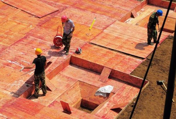 這幾個農民工在城裡“悶聲發大財”,他們都是做什麼的? 這幾個農民工在城裡“悶聲發大財”,他們都是做什麼的?