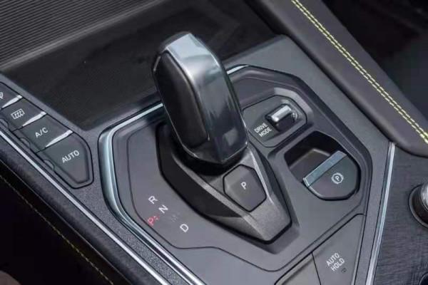 領克05掛擋異響是什麼原因？