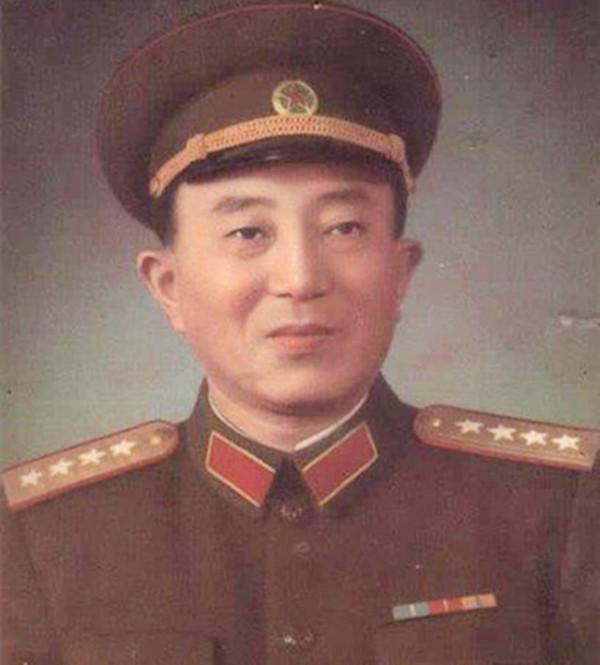1955年授軍銜,十位大將都擔任什麼職務?職務最高的是誰? 1955年授軍銜,十位大將都擔任什麼職務?職務最高的是誰?