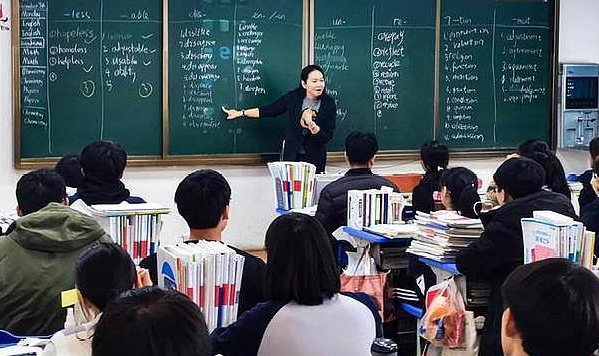 &OpenCurlyDoubleQuote;把英語踢出高考？&rdquo;聽到北大教師的一番話，家長啞口無言