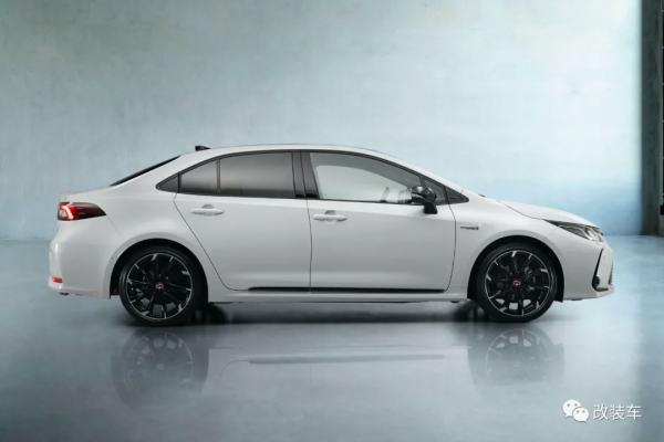 國產豐田卡羅拉也有GR SPORT套件，原廠改裝化身“西裝暴徒”？