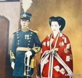 一個滿清皇室，一個日本貴族，溥傑嵯峨浩將政治婚姻過得相濡以沫