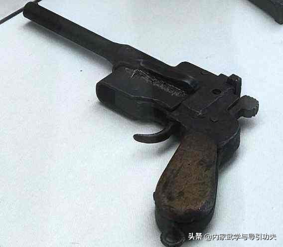 盤點單田芳先生經典評書《亂世梟雄》中出現的武器槍支