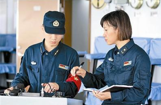 “最美女神”楊屹,一直堅守在海軍一線,所得的研究成果震驚世界 “最美女神”楊屹,一直堅守在海軍一線,所得的研究成果震驚世界