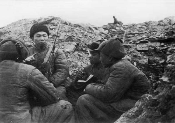 英軍唱歌跳舞、肢體挑釁,志願軍一戰士違紀開槍,開創戰爭史先例 英軍唱歌跳舞、肢體挑釁,志願軍一戰士違紀開槍,開創戰爭史先例