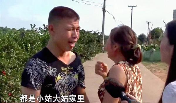 親情：兒子吃百家飯，呼喚母親想要一個家，可母親卻視而不見