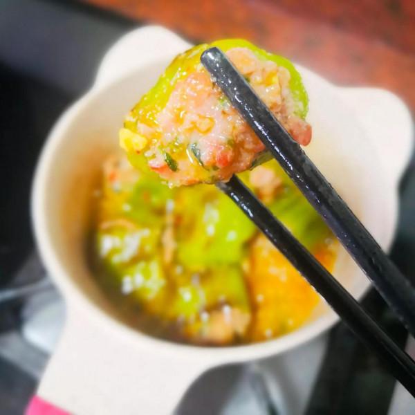 虎皮尖椒釀肉,蒜蓉剁椒味的,又香又辣,操作簡單,你嘗試過嗎? 虎皮尖椒釀肉,蒜蓉剁椒味的,又香又辣,操作簡單,你嘗試過嗎?