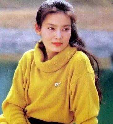 影后潘虹:離婚35年不戀愛,公然喊話思念前夫,她到底在追求什麼 影后潘虹:離婚35年不戀愛,公然喊話思念前夫,她到底在追求什麼