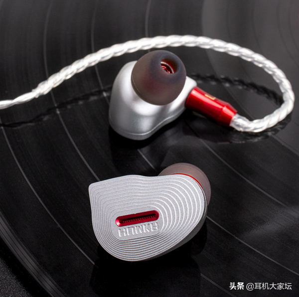 致力於先進個人音訊的普惠解決方案，HUMKA釋出全新耳機產品