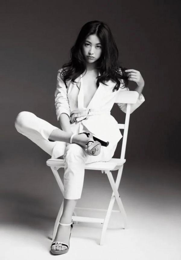 連續8年入選全球最美百張面孔美女朱珠寫真 連續8年入選全球最美百張面孔美女朱珠寫真