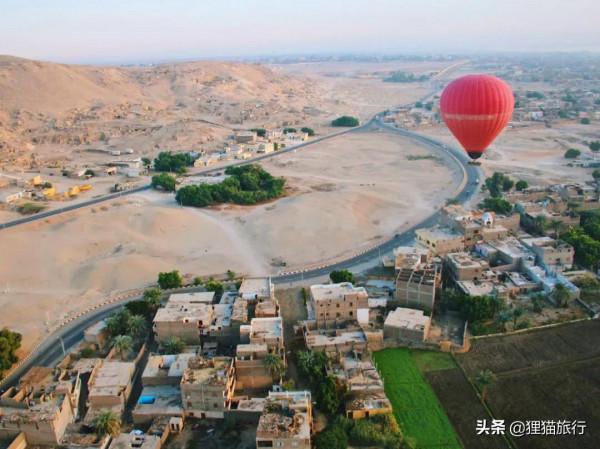 埃及尼羅河兩岸有5個狹長的省，有底比斯古城和阿斯旺大壩