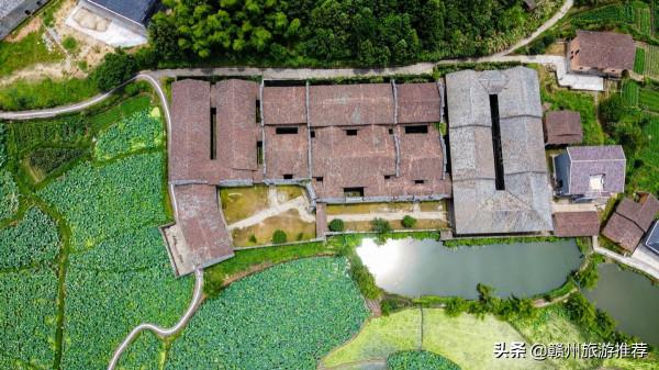 江西曾富甲一方的傳奇古村，裡面竟有48座祠堂，距今已有千年歷史