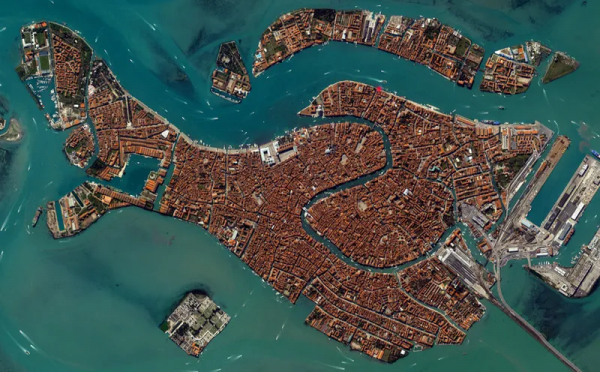 換個角度看地球，世界觀被完全顛覆了…