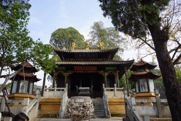 過金殿有感吳三桂